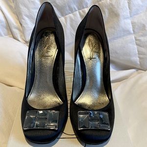 Womens Joan & David Dafanceen black satin pumps shoes so 8